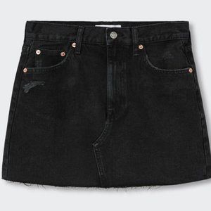 Mango - Denim Miniskirt with Frayed Hem in Black